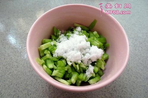 苦瓜斩蛋的做法