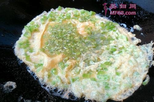苦瓜斩蛋的做法