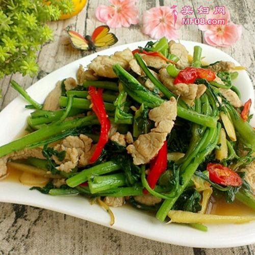 茼蒿炒肉的做法