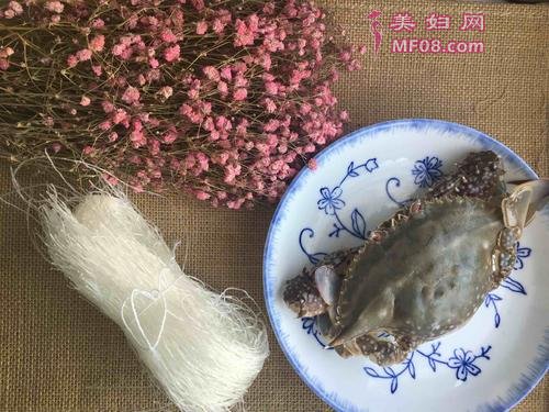 螃蟹粉丝煲的做法
