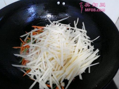 萝卜土豆丝的做法