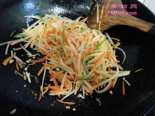 萝卜土豆丝的做法