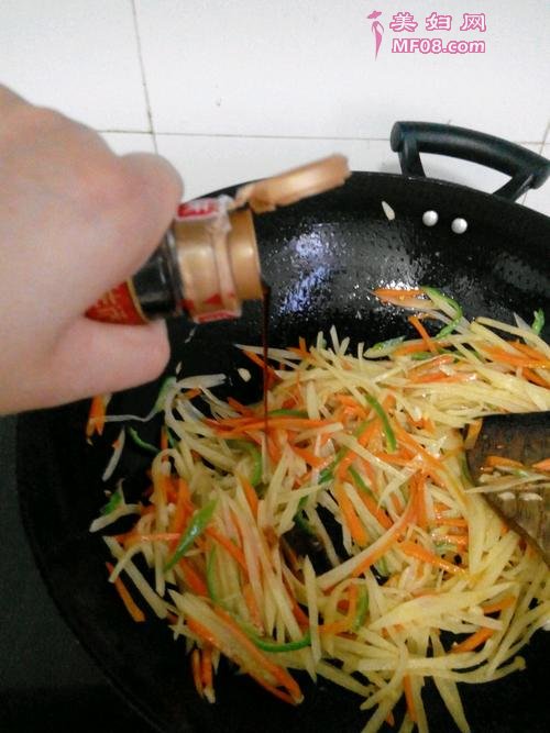 萝卜土豆丝的做法