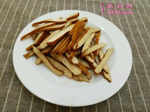 豆腐干炒蒜苗的做法