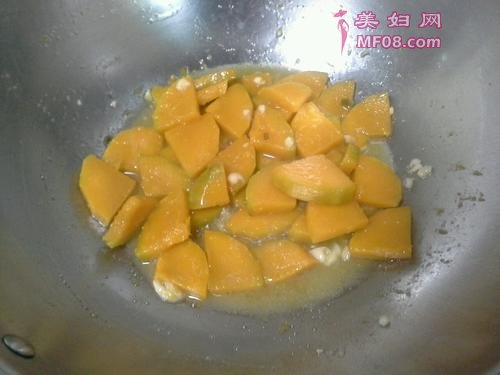 蛋黄焗南瓜的做法