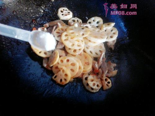 ⳴ź