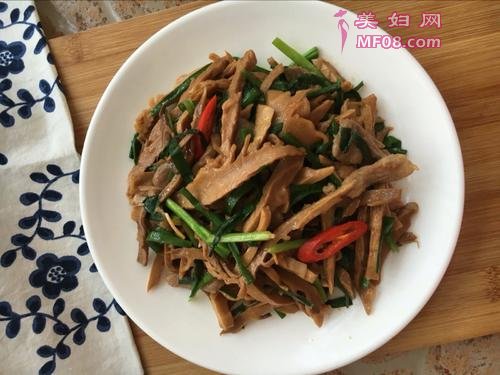 笋干炒肉丝的做法