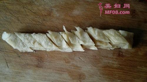 鸡蛋炒饼的做法
