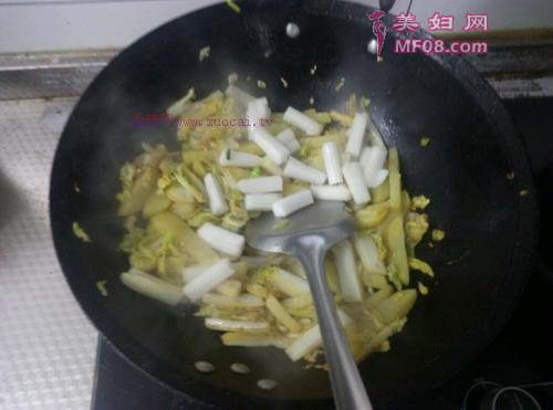 年糕土豆炖白菜的做法