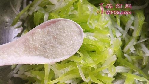 凉拌双丝的做法