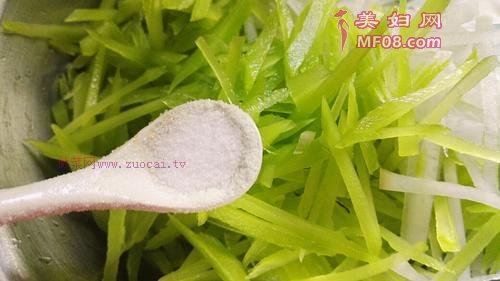 凉拌双丝的做法