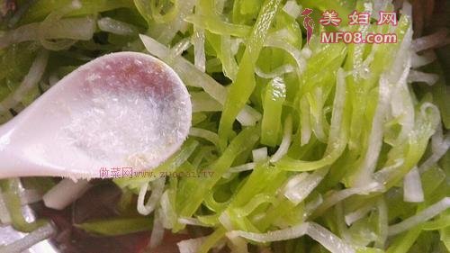 凉拌双丝的做法