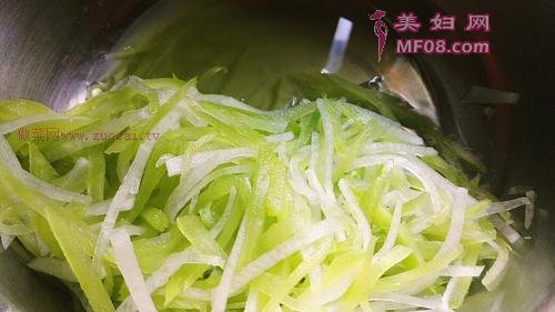 凉拌双丝的做法