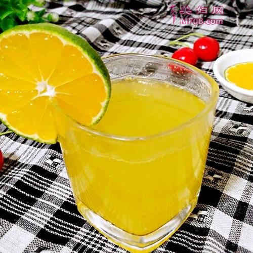 青橘蜜气泡水的做法