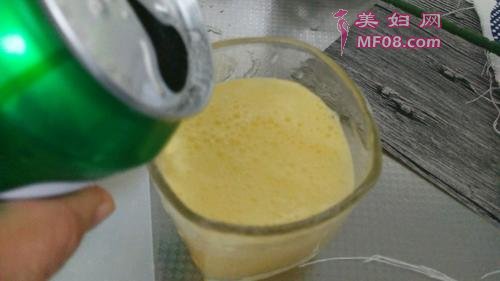 青橘蜜气泡水的做法