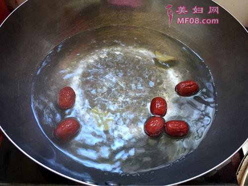红枣红糖水的做法