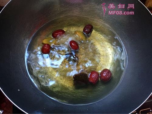 红枣红糖水的做法