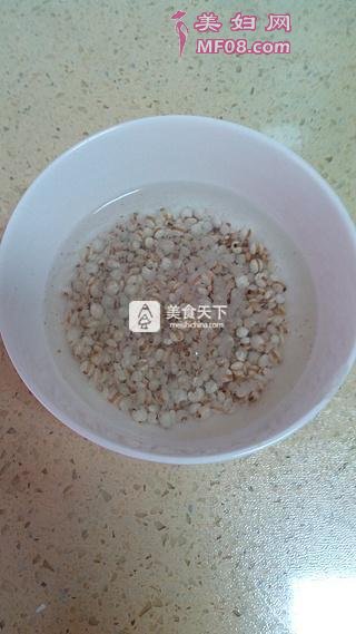 冬瓜薏米糖水的做法步骤：1
