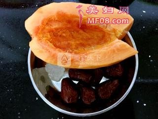 木瓜炖牛奶的做法步骤：1