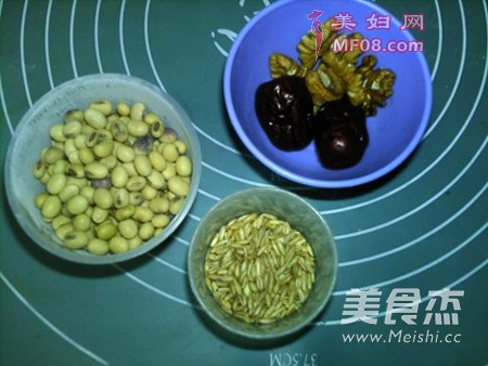 燕麦核桃红枣豆浆的做法