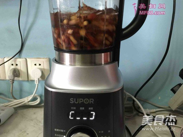 苏泊尔季度奖枸杞多豆浆的做法
