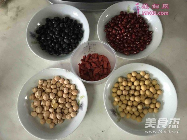 苏泊尔季度奖枸杞多豆浆的做法