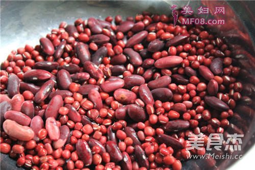 红豆薏米水的做法