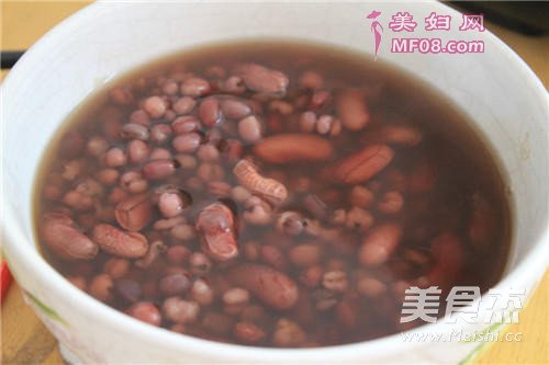 红豆薏米水的做法