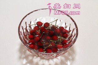 樱桃酸奶