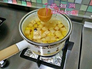 㻨