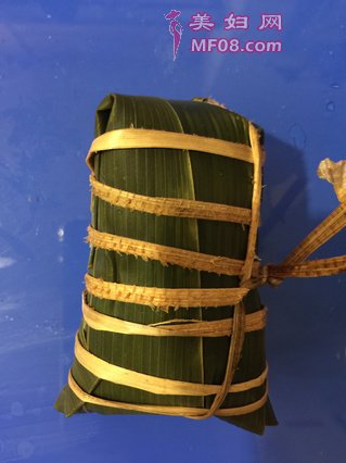 广东咸肉蛋黄粽子