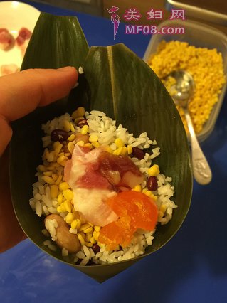 广东咸肉蛋黄粽子