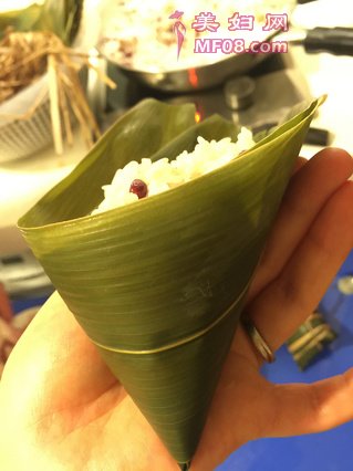 广东咸肉蛋黄粽子