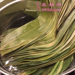 广东咸肉蛋黄粽子