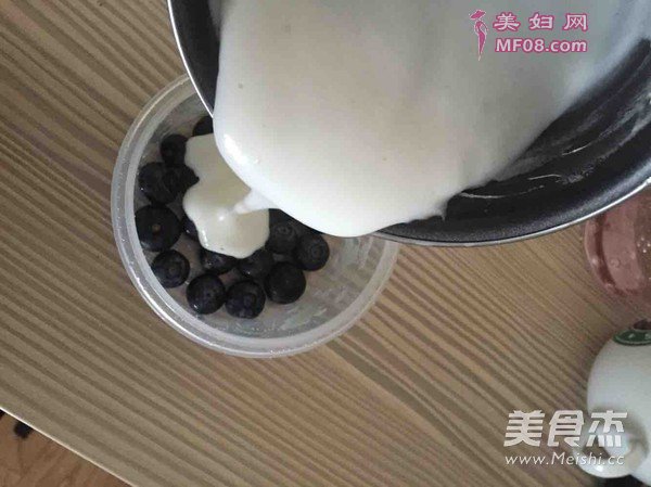 香草蓝莓布丁的做法