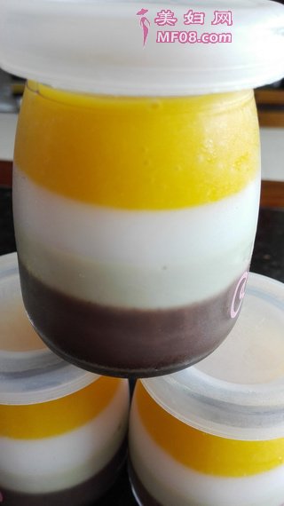 清爽彩色布丁