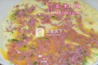 鸡蛋香肠三明治