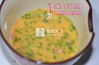 鸡蛋香肠三明治