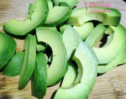 牛油果奶昔的做法