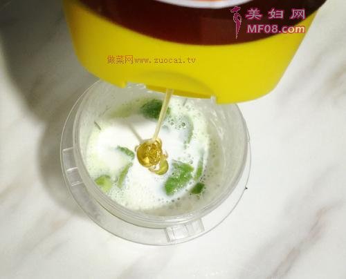 牛油果奶昔的做法