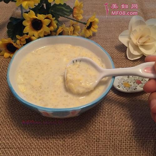 小米牛奶蛋花粥的做法