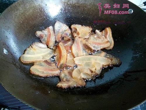 腊肉炒豆豉的做法