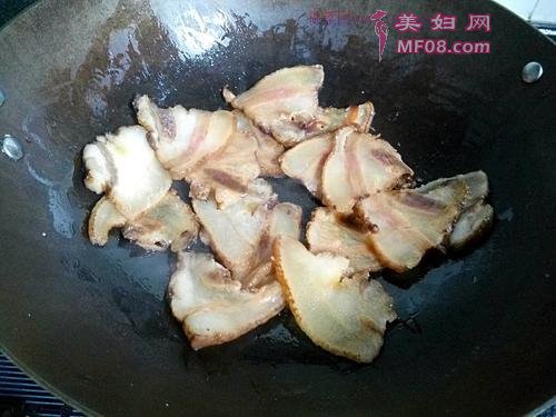 腊肉炒豆豉的做法