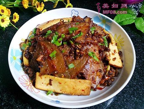 腊肉炒豆豉的做法