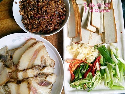 腊肉炒豆豉的做法