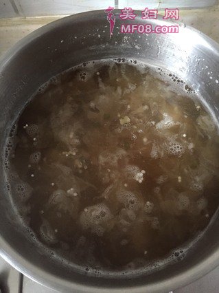 冰糖银耳羹