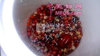 枸杞红豆燕麦红枣粥