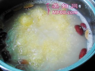 红枣桂圆小米粥