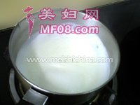 牛奶玉米面粥