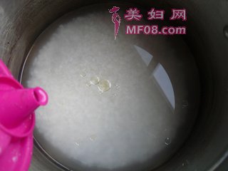皮蛋火腿粥